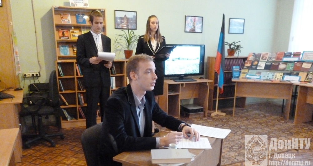 Участники литературно-художественной композиции «На все отозвался он сердцем своим!»