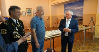Открытие выставки В. Е. Захарова