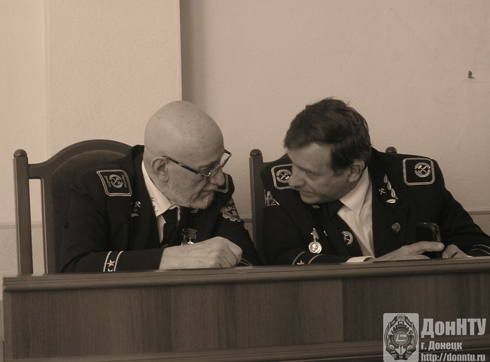 Г. Г. Литвинский и С. В. Борщевский