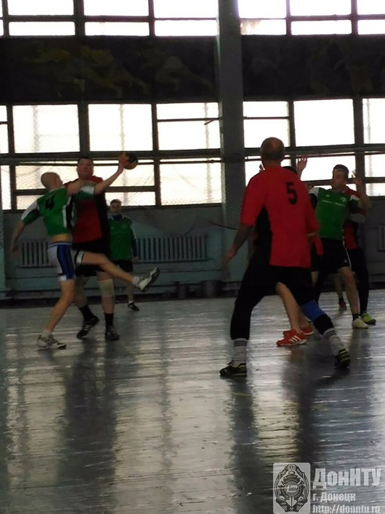 Команда «Политехник» на III туре Открытого кубка Донбасса по гандболу