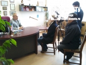 Проректор К. Н. Маренич дает интервью телерадиокомпании KBS